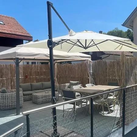 Grosse Neue In Mit Whirlpool Apartment *